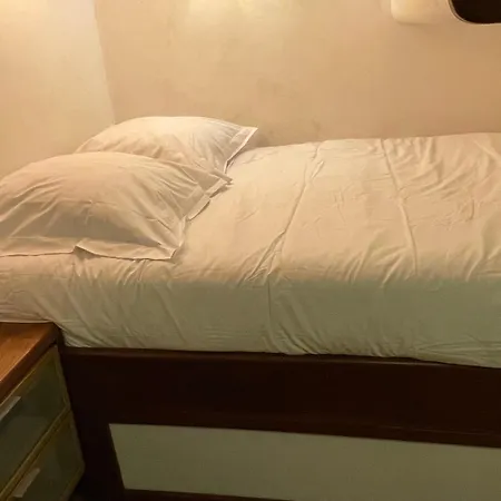 Sur Peniche A Bagatelle Apartman Párizs